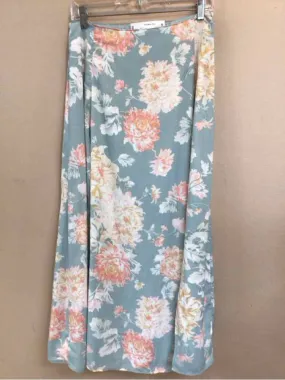 ABERCROMBIE & FITCH SIZE MEDIUM Ladies SKIRT