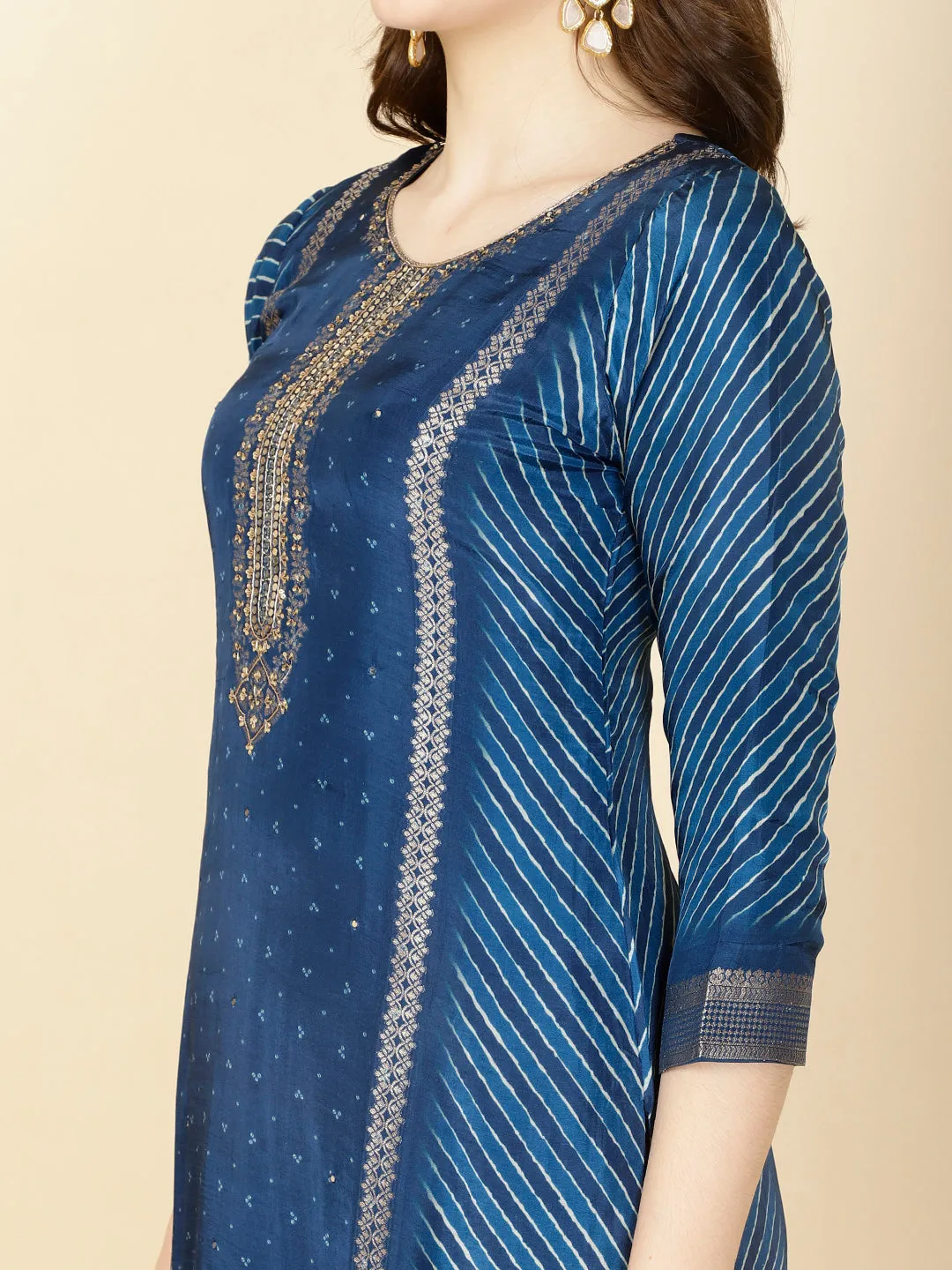 Abstract Printed Handloom Kurta With Pants & Dupatta