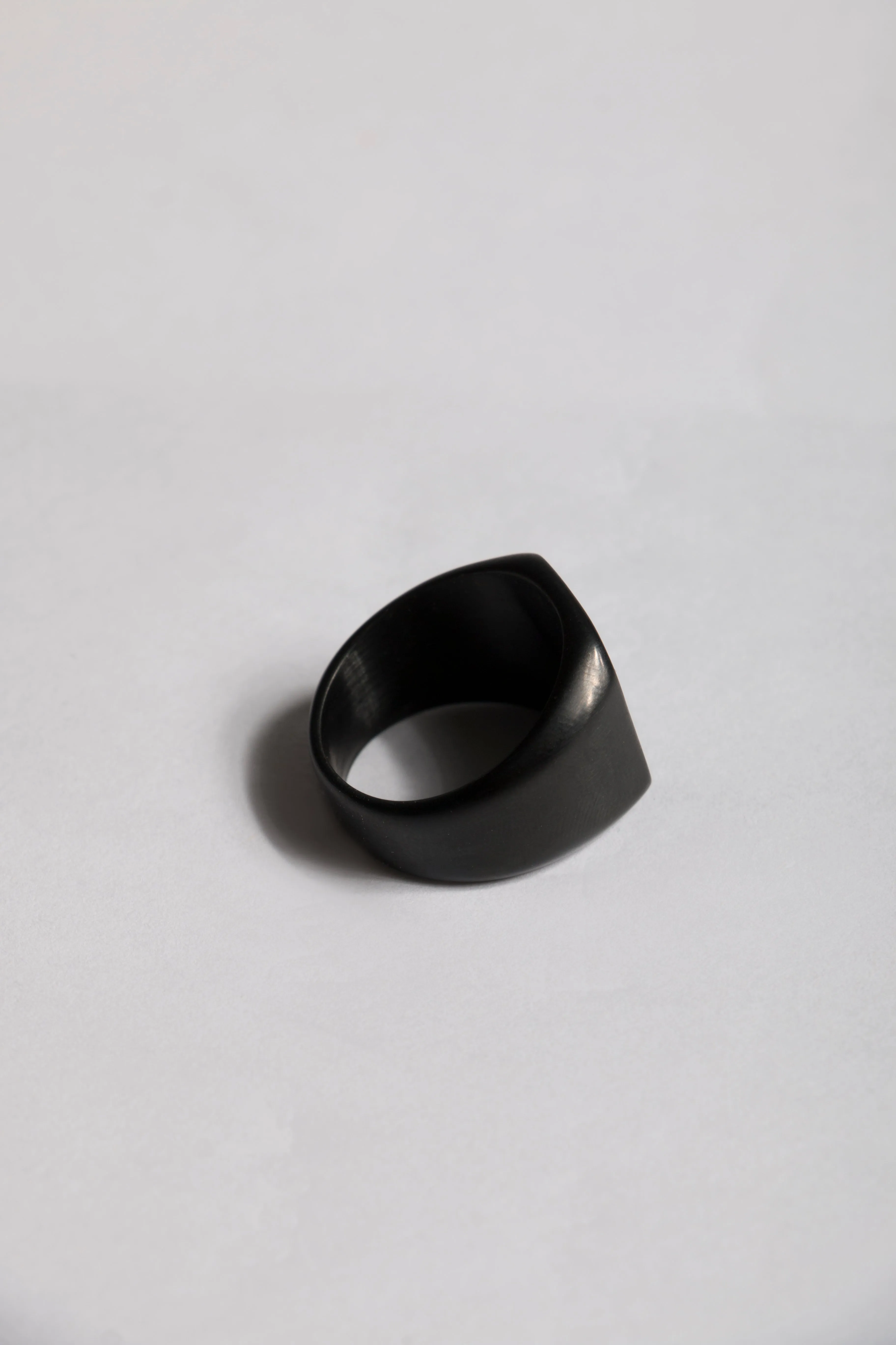 Anillo Minimalista Cuadro Liso Negro