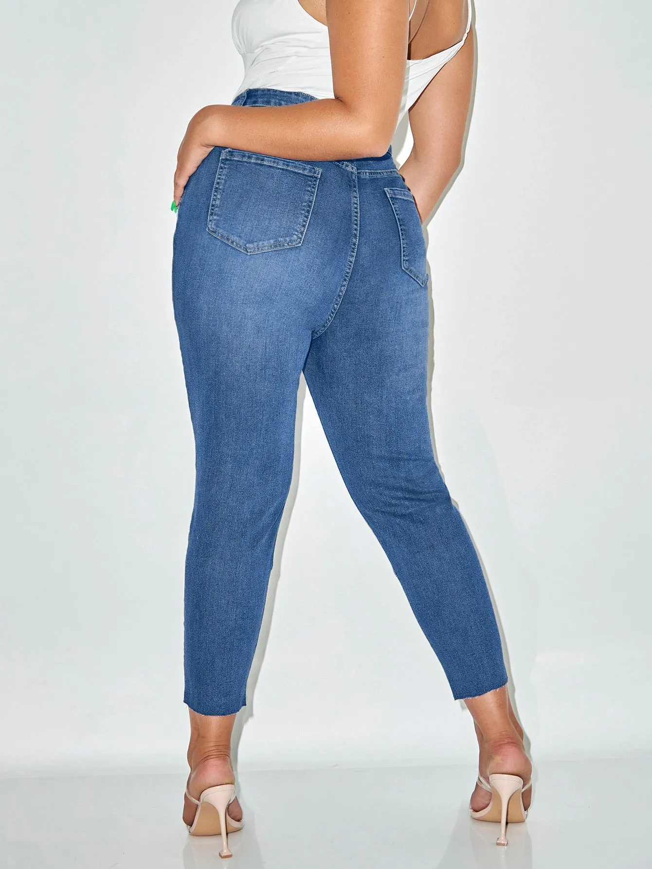 Colorblock Pocket High Waist Cropped Plus Size Jeans