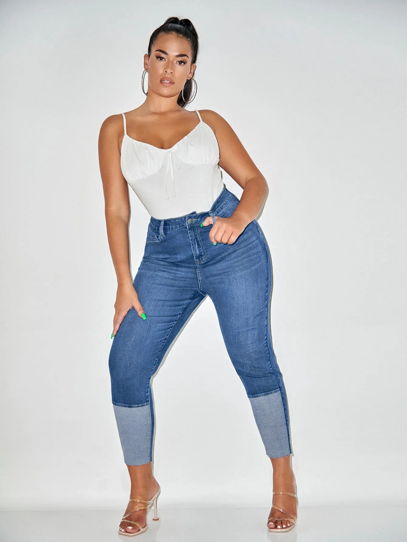 Colorblock Pocket High Waist Cropped Plus Size Jeans